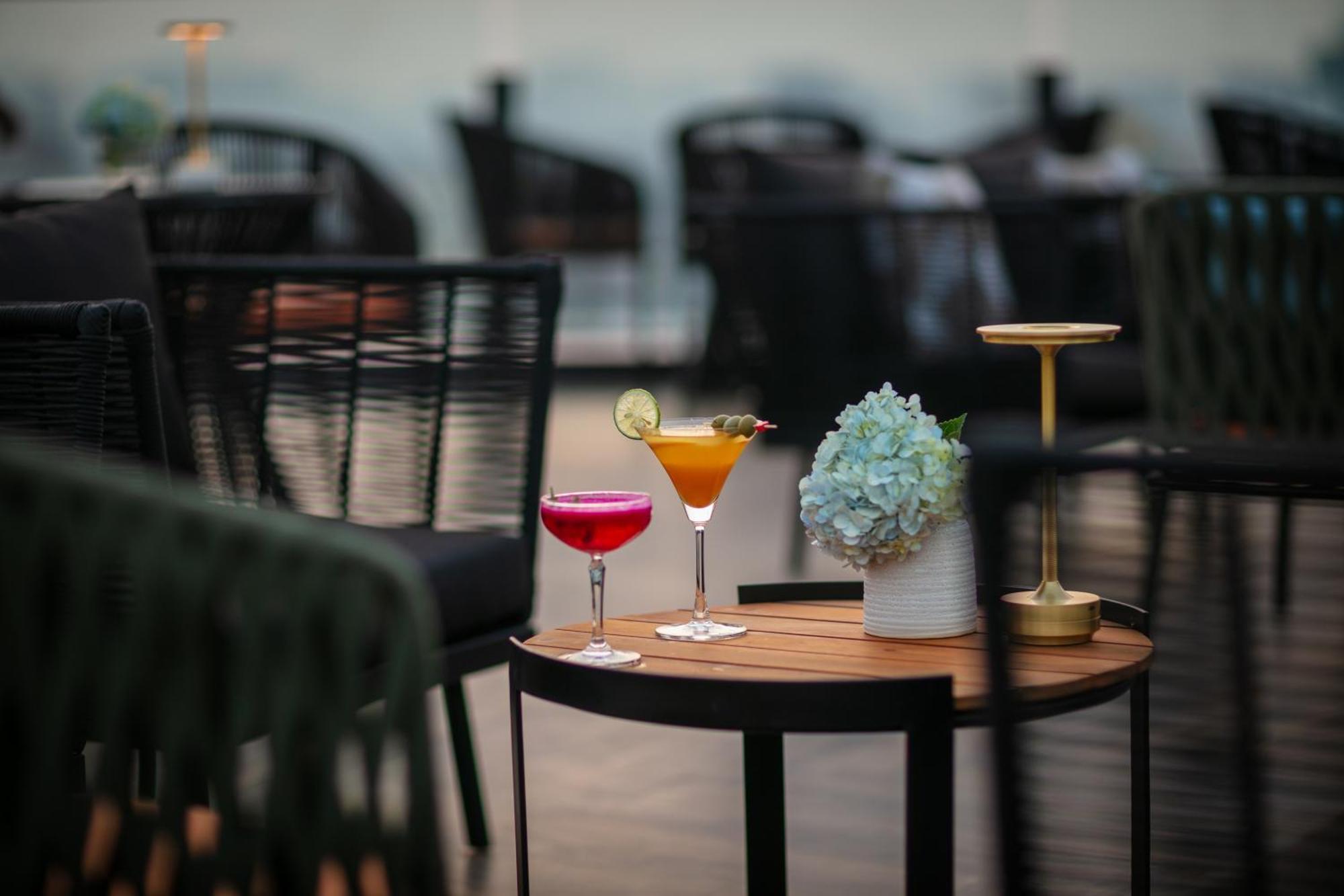 May De Ville Corner Hotel Hanoi Exteriör bild