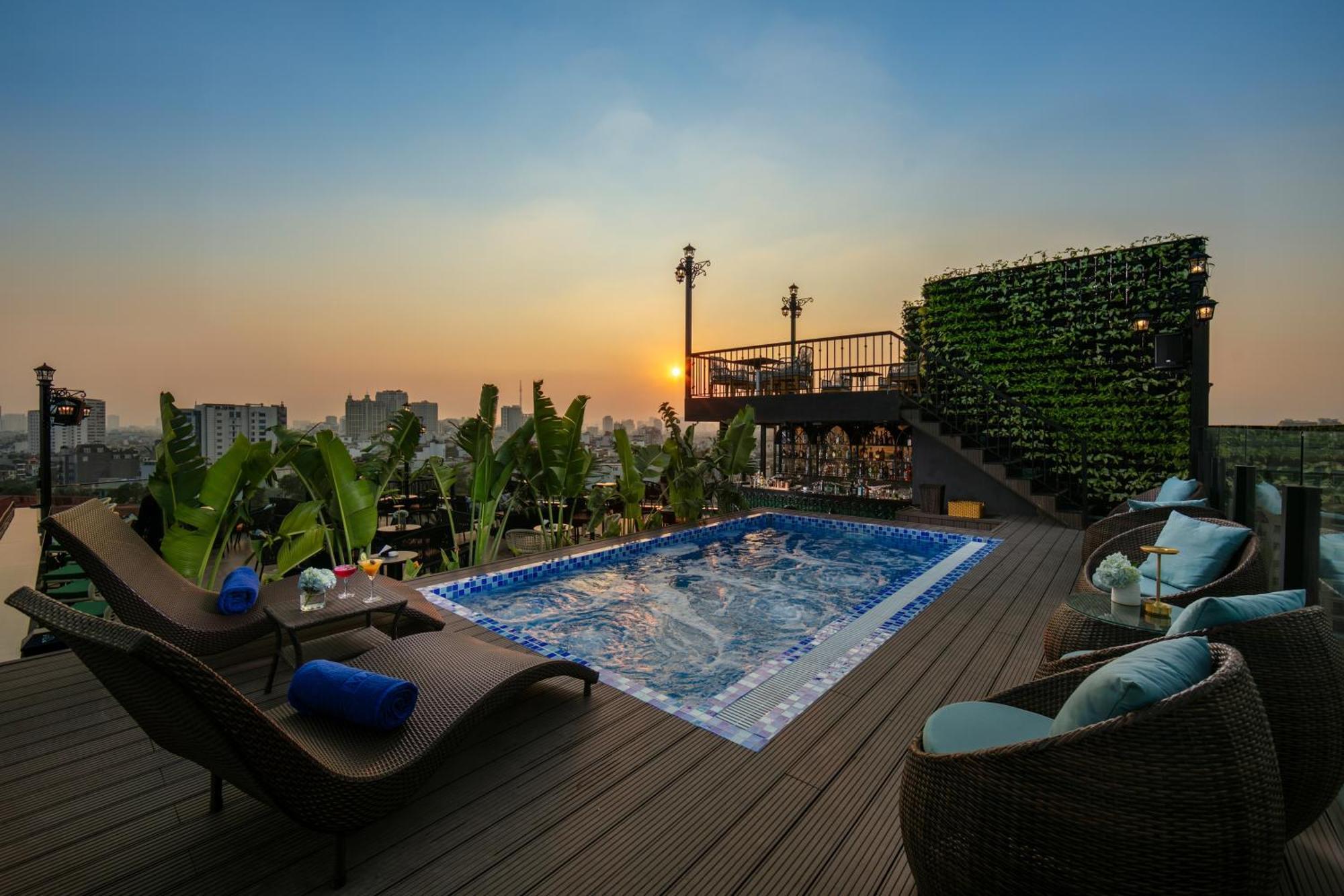 May De Ville Corner Hotel Hanoi Exteriör bild