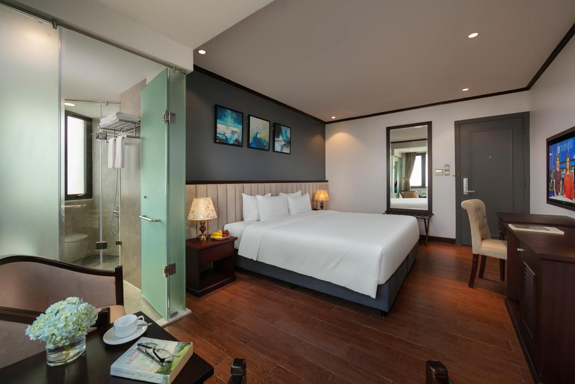 May De Ville Corner Hotel Hanoi Exteriör bild